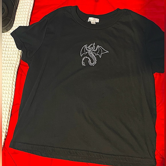 black shirt with a rime stone design dragon center in the middle of the chest. - Picture 1 of 1